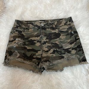 Hippie laundry stretch denim camouflage shorts size 27 worn once